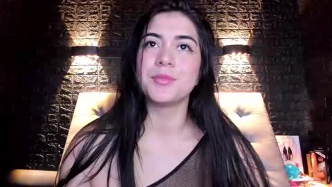 Snapshot of sweet_moniicaa chatting on 01-23-25, 04:26 Monica online show from 01-23-25, 04:26