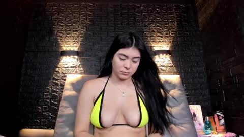 Snapshot of sweet_moniicaa chatting on 01-30-25, 10:19 Monica online show from 01-30-25, 10:19