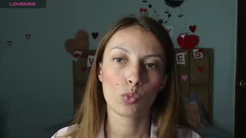 sweet_moon_v_ online show from 02-12-26, 11:22