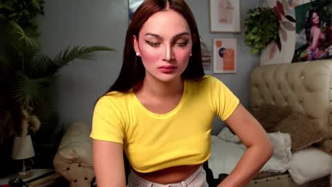 Snapshot of sweet_nicole4u chatting on 12-31-24, 12:54 girlnamenicole online show from 12-31-24, 12:54
