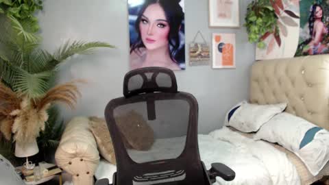 Snapshot of sweet_nicole4u chatting on 01-05-25, 03:43 girlnamenicole online show from 01-05-25, 03:43