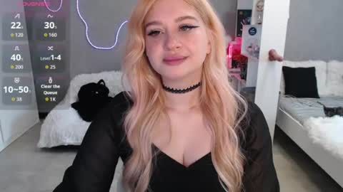 sweet_nicole_333 online show from 07-31-26, 09:52