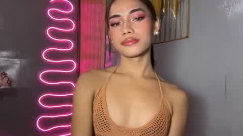 sweet_nikki03 online show from 05-03-26, 10:10