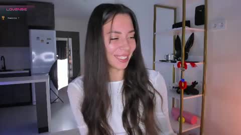 Snapshot of sweet_princess_ashley chatting on 06-24-26, 06:29 Ashley online show from 06-24-26, 06:29