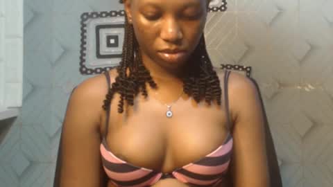 Snapshot of sweet_puna chatting on 02-12-25, 06:51 Nancy online show from 02-12-25, 06:51
