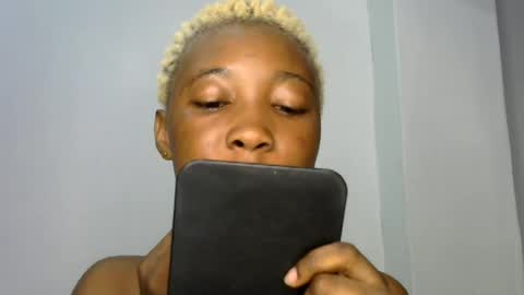 Snapshot of sweet_pussy04 chatting on 06-16-26, 04:15 sweet girl online show from 06-16-26, 04:15