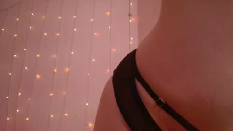 Snapshot of sweet_rosely chatting on 01-16-25, 06:35 Sweet Rosely online show from 01-16-25, 06:35