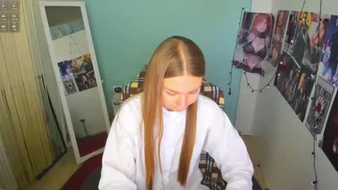 Snapshot of sweet_sabriina chatting on 03-04-25, 07:08 Sabina online show from 03-04-25, 07:08