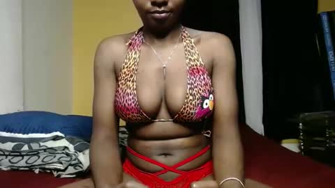 Snapshot of sweet_sherie chatting on 02-22-25, 10:52 ellanah Tracie online show from 02-22-25, 10:52