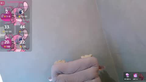 Snapshot of sweet_sirenxx chatting on 12-15-24, 09:56 Leah online show from 12-15-24, 09:56