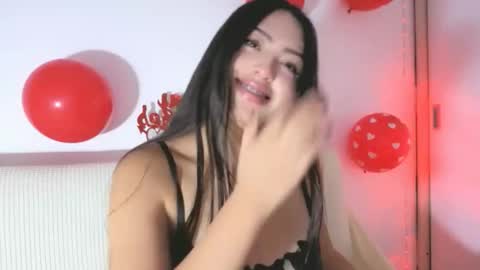 sweet_sophie_7 online show from 02-13-26, 06:20