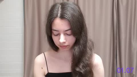 Snapshot of sweet_sweet_angel chatting on 07-01-26, 03:30 Angel online show from 07-01-26, 03:30