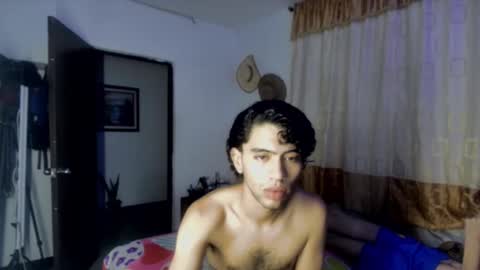 Snapshot of sweet_tippot chatting on 12-31-24, 06:05 Tippot and Germaine online show from 12-31-24, 06:05