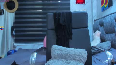 Snapshot of sweet_tits2 chatting on 10-09-25, 07:56 Isabella online show from 10-09-25, 07:56