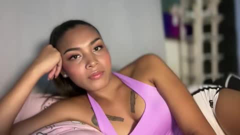 Snapshot of sweet_trishaxx chatting on 05-27-26, 07:11 Trisha online show from 05-27-26, 07:11