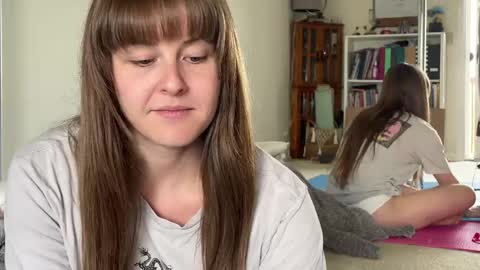 Heidi Brenner - Please check bio for schedule  FAQ online show from 04-06-26, 07:15