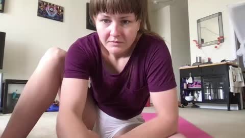Snapshot of sweet_truffle chatting on 06-06-26, 12:21 Heidi Brenner - Please check bio for schedule FAQ online show from 06-06-26, 12:21