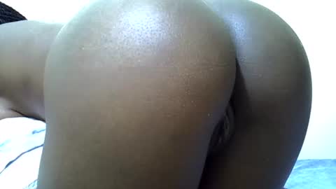 Snapshot of sweet_vee1 chatting on 06-15-26, 11:29 Princess vee online show from 06-15-26, 11:29
