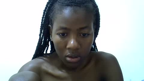 Snapshot of sweet_vee1 chatting on 06-22-26, 01:30 Princess vee online show from 06-22-26, 01:30
