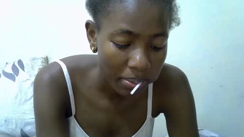 Snapshot of sweet_vee1 chatting on 07-07-26, 09:08 Princess vee online show from 07-07-26, 09:08