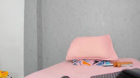 Victoria  online show from 10-08-25, 07:55