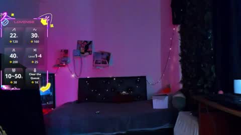 Steven independent model online show from 02-12-26, 02:56