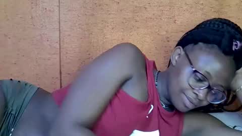 sweet_zarah online show from 04-17-26, 01:30