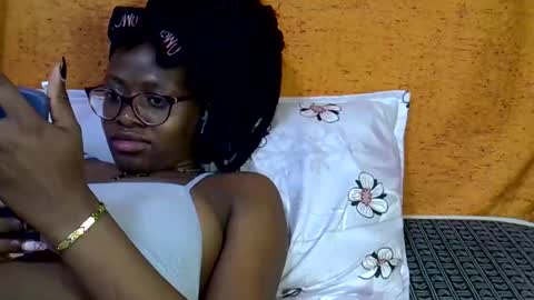 Snapshot of sweet_zarah chatting on 04-18-26, 07:18 sweet_zarah online show from 04-18-26, 07:18