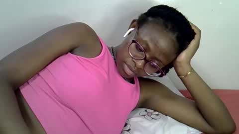 Snapshot of sweet_zarah chatting on 04-29-26, 04:16 sweet_zarah online show from 04-29-26, 04:16