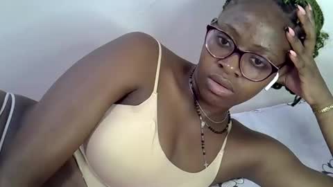 Snapshot of sweet_zarah chatting on 05-04-26, 01:07 sweet_zarah online show from 05-04-26, 01:07