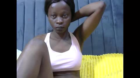 LIANAH online show from 02-25-26, 05:06