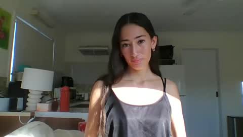 Amelia online show from 05-10-26, 10:15