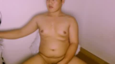 Snapshot of sweetasiangay chatting on 10-18-25, 04:30 sweetasiangay online show from 10-18-25, 04:30