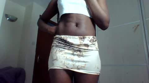 Snapshot of sweetass_02 chatting on 06-29-26, 11:32 bianca online show from 06-29-26, 11:32