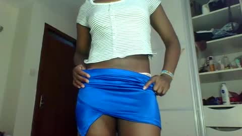 Snapshot of sweetass_02 chatting on 07-14-26, 10:21 bianca online show from 07-14-26, 10:21