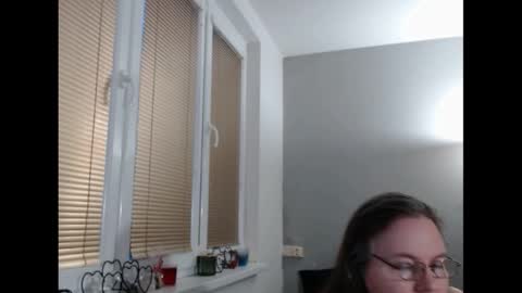 Snapshot of sweetboobs85h chatting on 02-24-25, 04:36 Sweetboobs85h online show from 02-24-25, 04:36