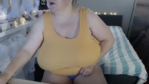 Sweetboobs85h online show from 10-31-25, 03:35