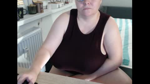 Sweetboobs85h online show from 01-17-26, 10:35