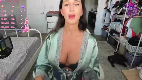 Snapshot of sweetbuttocks chatting on 02-03-26, 09:09 Anna online show from 02-03-26, 09:09