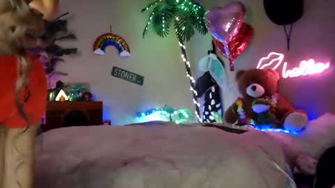 Jillian online show from 02-25-26, 08:24