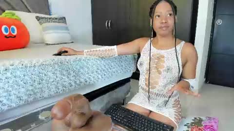 Snapshot of sweetcocoaa chatting on 06-26-26, 11:36 Tell me Salome online show from 06-26-26, 11:36
