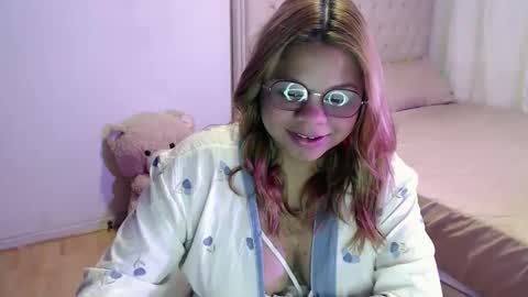 Snapshot of sweetcristalh chatting on 11-11-25, 05:35 Cristal online show from 11-11-25, 05:35