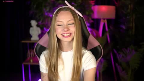 Lina online show from 03-11-26, 04:24