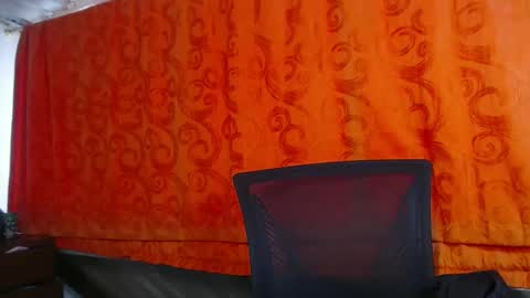 Snapshot of sweetdam12 chatting on 12-24-24, 05:23 sweetdam12 online show from 12-24-24, 05:23