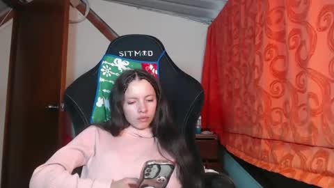 Snapshot of sweetdam12 chatting on 12-28-24, 08:25 sweetdam12 online show from 12-28-24, 08:25
