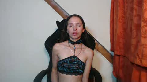 Snapshot of sweetdam12 chatting on 02-08-25, 01:32 sweetdam12 online show from 02-08-25, 01:32