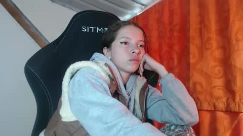 Snapshot of sweetdam12 chatting on 02-19-25, 07:48 sweetdam12 online show from 02-19-25, 07:48