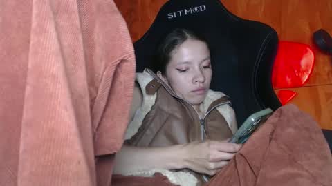 Snapshot of sweetdam12 chatting on 02-22-25, 10:20 sweetdam12 online show from 02-22-25, 10:20