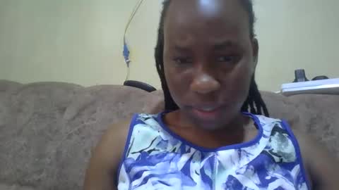 Snapshot of sweetdiva2012 chatting on 05-05-26, 06:10 sweetdiva2012 online show from 05-05-26, 06:10