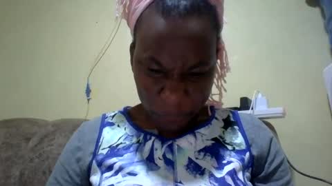 sweetdiva2012 online show from 06-25-26, 06:07